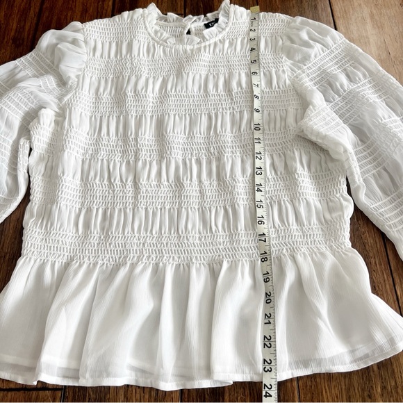 Express White Smocked Blouse Top Peplum Hem Large Chic Romantic Feminine Office - Picture 11 of 16